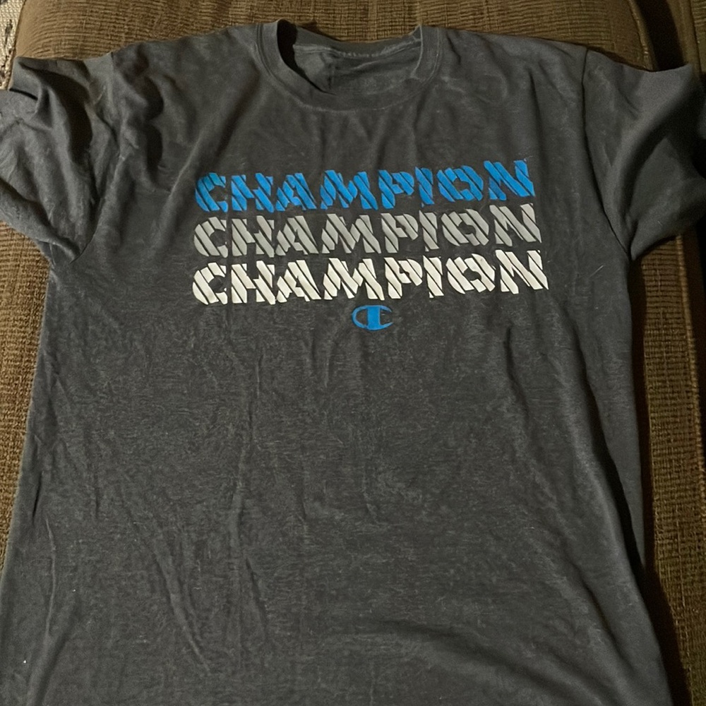 Champion t-shirt